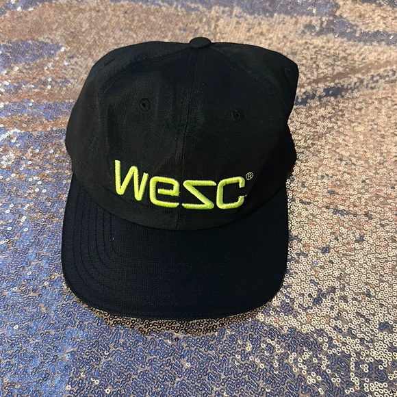 WESC black & neon yellow hat but strap in back - Picture 1 of 2